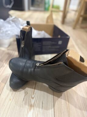 Ariat Black Leather Ankle Boots
